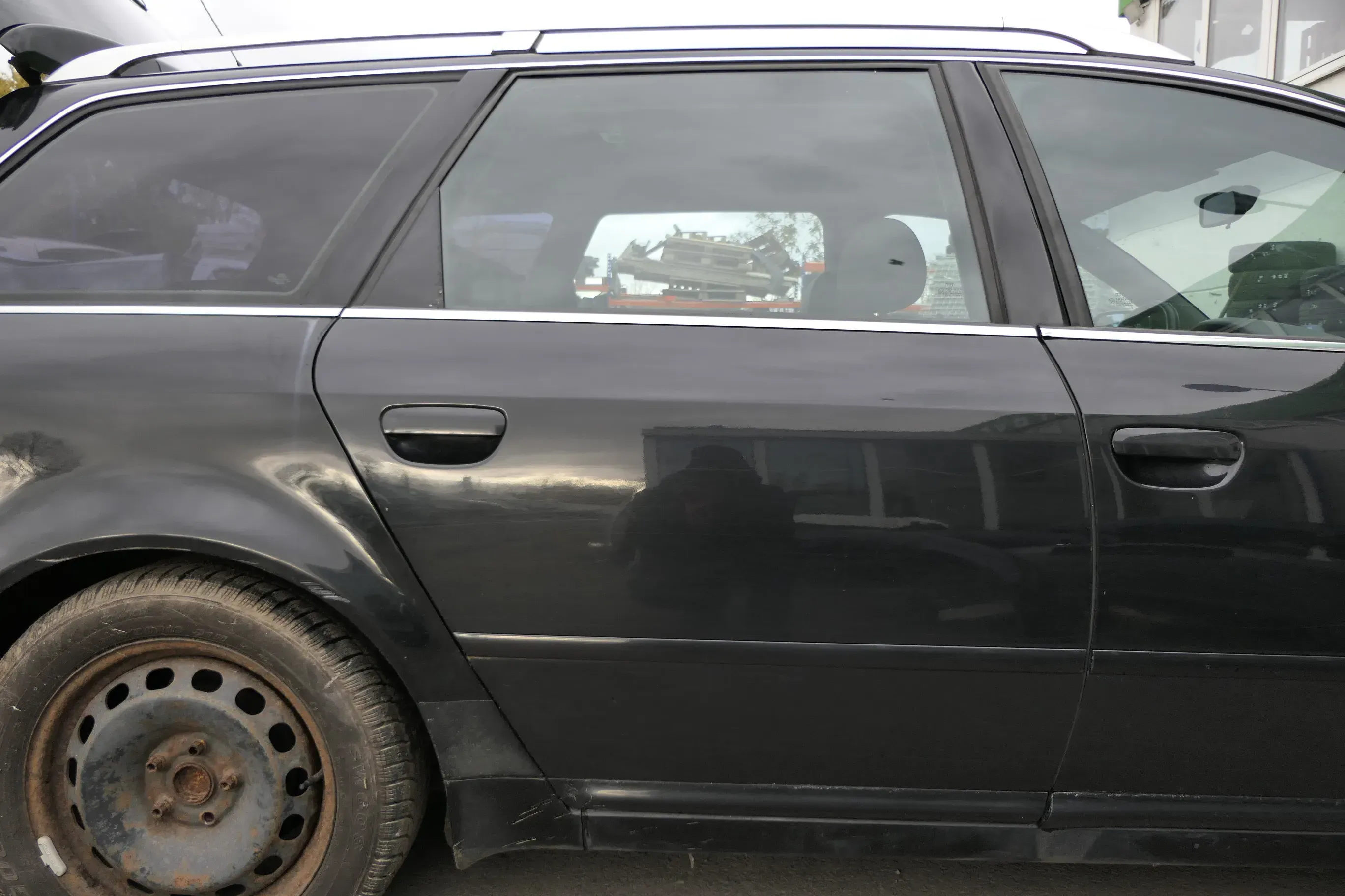Audi A6 4B C5 Tür Türblatt hinten rechts schwarz LY9B - Bild 1