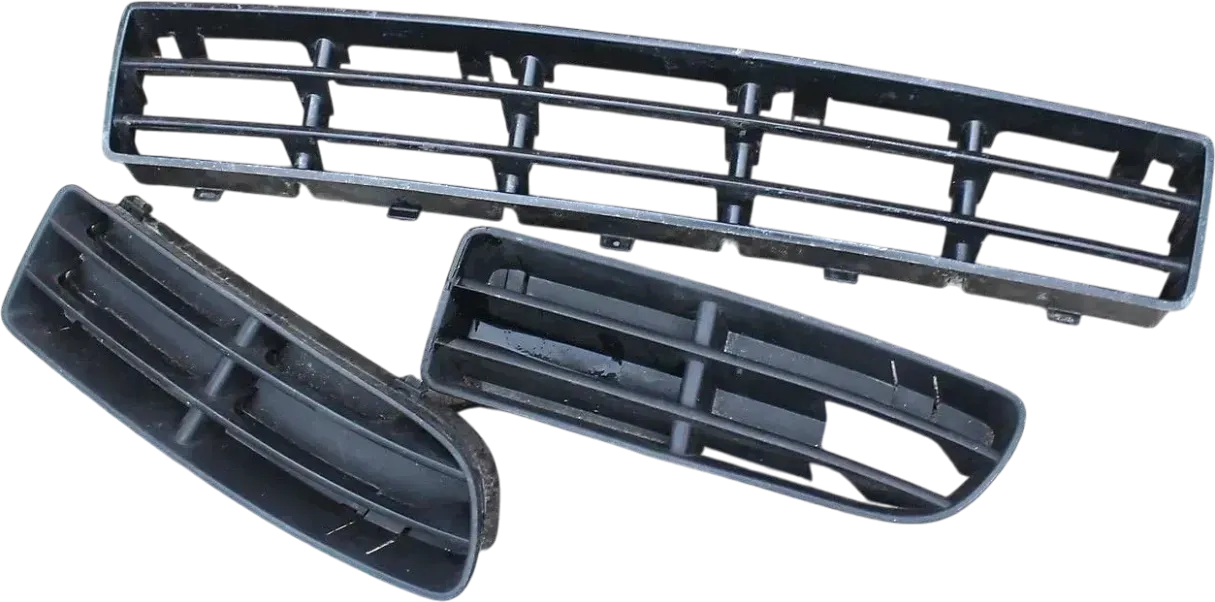 VW Golf 4 Gitter Stoßstange vorne Frontstoßstange Blende Abdeckung - Bild 1