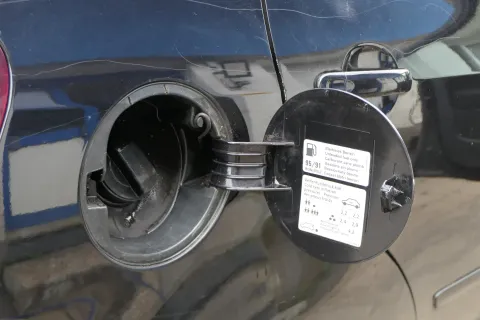 VW Golf Plus 5M1 V Tankdeckel Klappe Tankklappe Deckel Tank schwarz LC9X Klappe