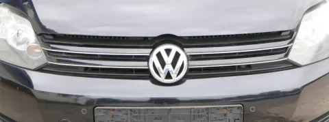 Golf Plus 5M Grill Kühlergrill VW Zeichen Logo schwarz ab ca. 2009 Chrom Emblem