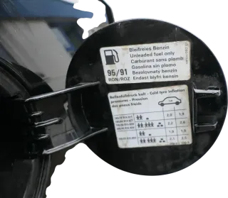 VW Polo 9N3 9N Cross Tankdeckel Klappe Tankklappe Deckel Tank schwarz L041 - Bild 2