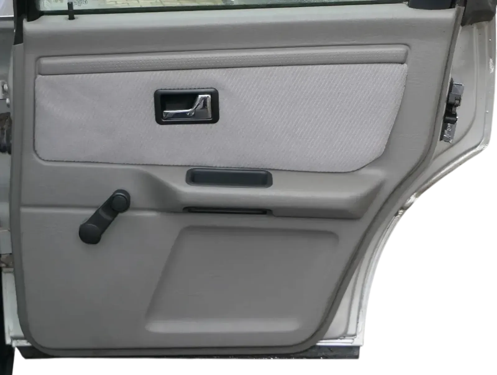 Audi 80 Türverkleidung Verkleidung Tür hinten rechts Griff Türgriff Öffner grau - Bild 1