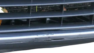 VW Golf 5 5M1 Plus Stoßstange vorne Frontstoßstange Stoßfänger grau LA7T SWR - Bild 7