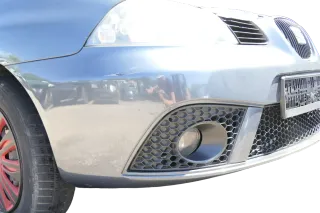 Seat Ibiza 6L Stoßstange Frontstoßstange vorne grau LS7Z ab Ende 2006 Facelift - Bild 2