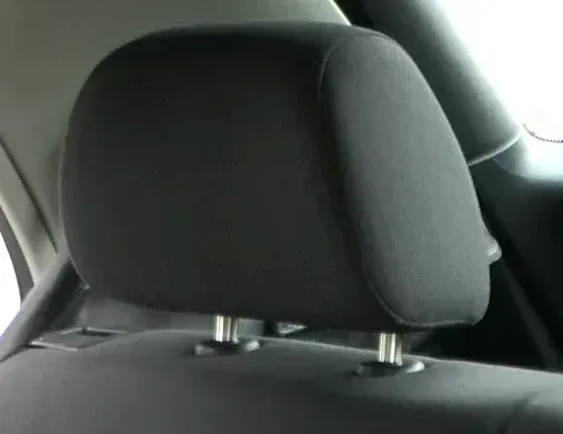 1x Fabia 6Y Kopfstütze hinten rechts / links - dunkel anthrazit - verstellbar - Bild 1