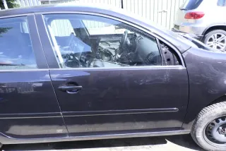 VW Golf 5 V 1K Tür vorne rechts Beifahrertür 4/5-Türer schwarz LC9Z -ohneAnbaute - Bild 1