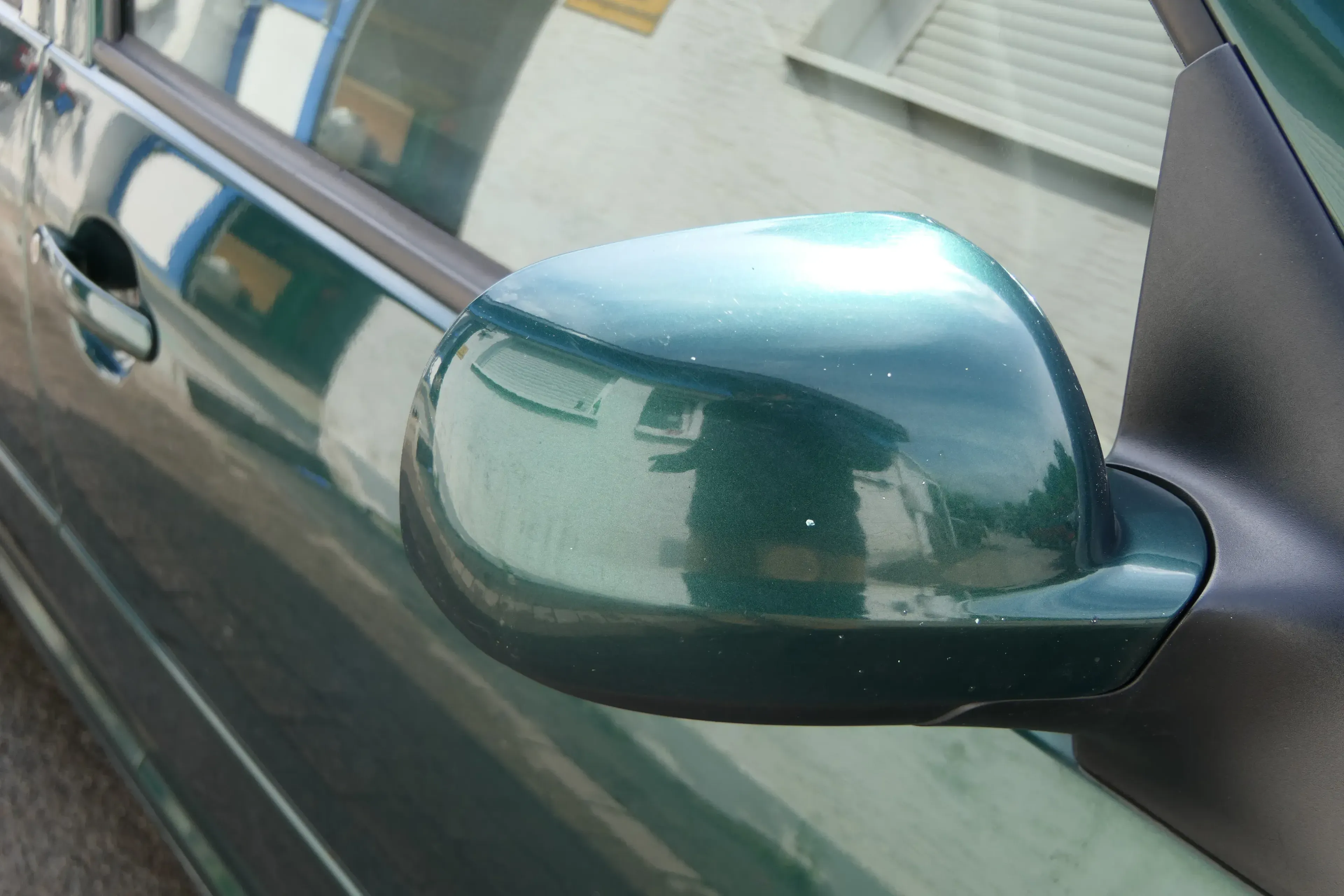 VW Golf 4 Bora elektrischer Spiegel vorne rechts Außenspiegel grün LC6M Glas - Bild 1