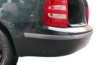 Skoda Fabia 6Y Kombi Stufenhec Stoßstange hinten Heckstoßstange grün LF8C - Bild 12