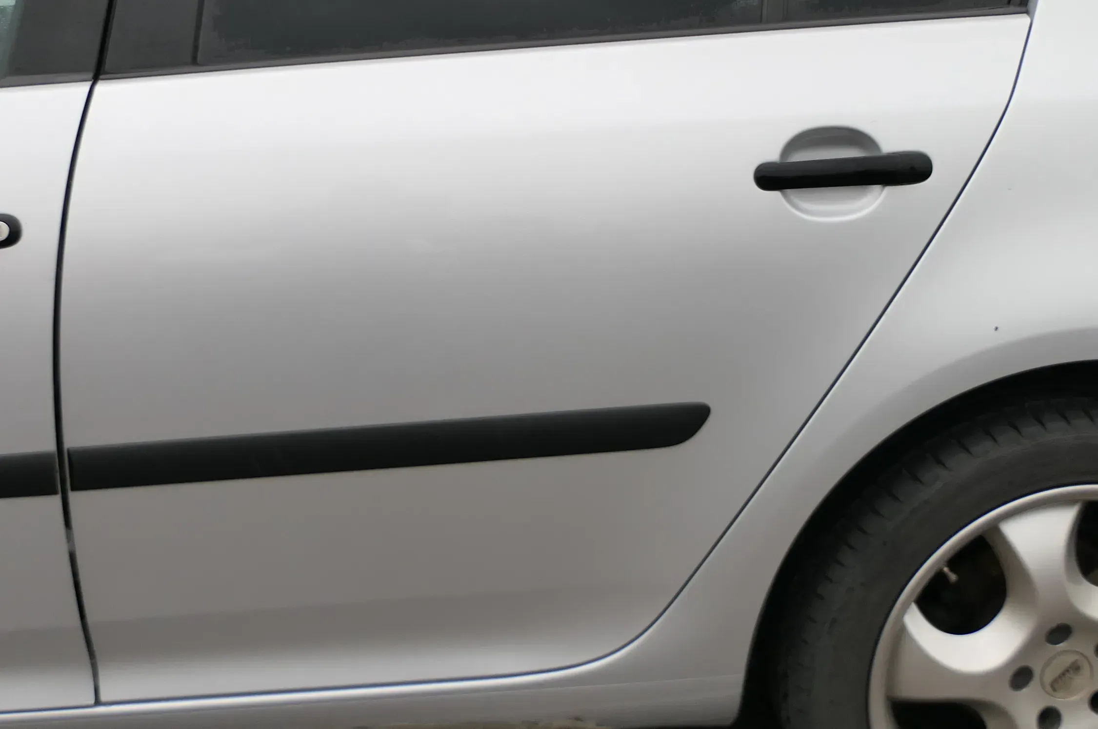 VW Golf 5 V 1K Tür nur das Türblatt hinten links 4/5-Türer silber LA7W grau - Bild 1