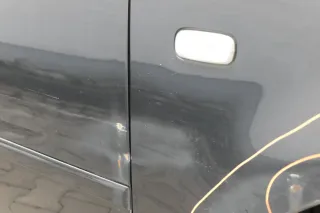 Audi A6 4B Kotflügel vorne rechts schwarz LZ9W (bis ca.Mitte 2001 passend  Delle - Bild 8