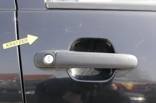 VW Polo Variant Kombi 6Kv oder Caddy 9Kv Tür vorne rechts schwarz L041 ohneAnbau - Bild 2