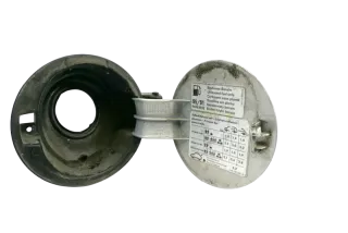 VW Golf 4 Limousine Tankdeckel Deckel Tank Tankverschluß Silber LB7Z --- - Bild 3