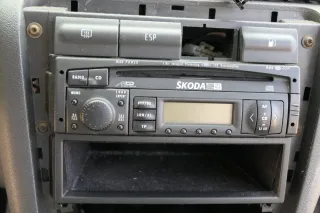 Skoda Octavia 1U Radio MS201 mit Code 1U0035160A Kasette - Bild 1