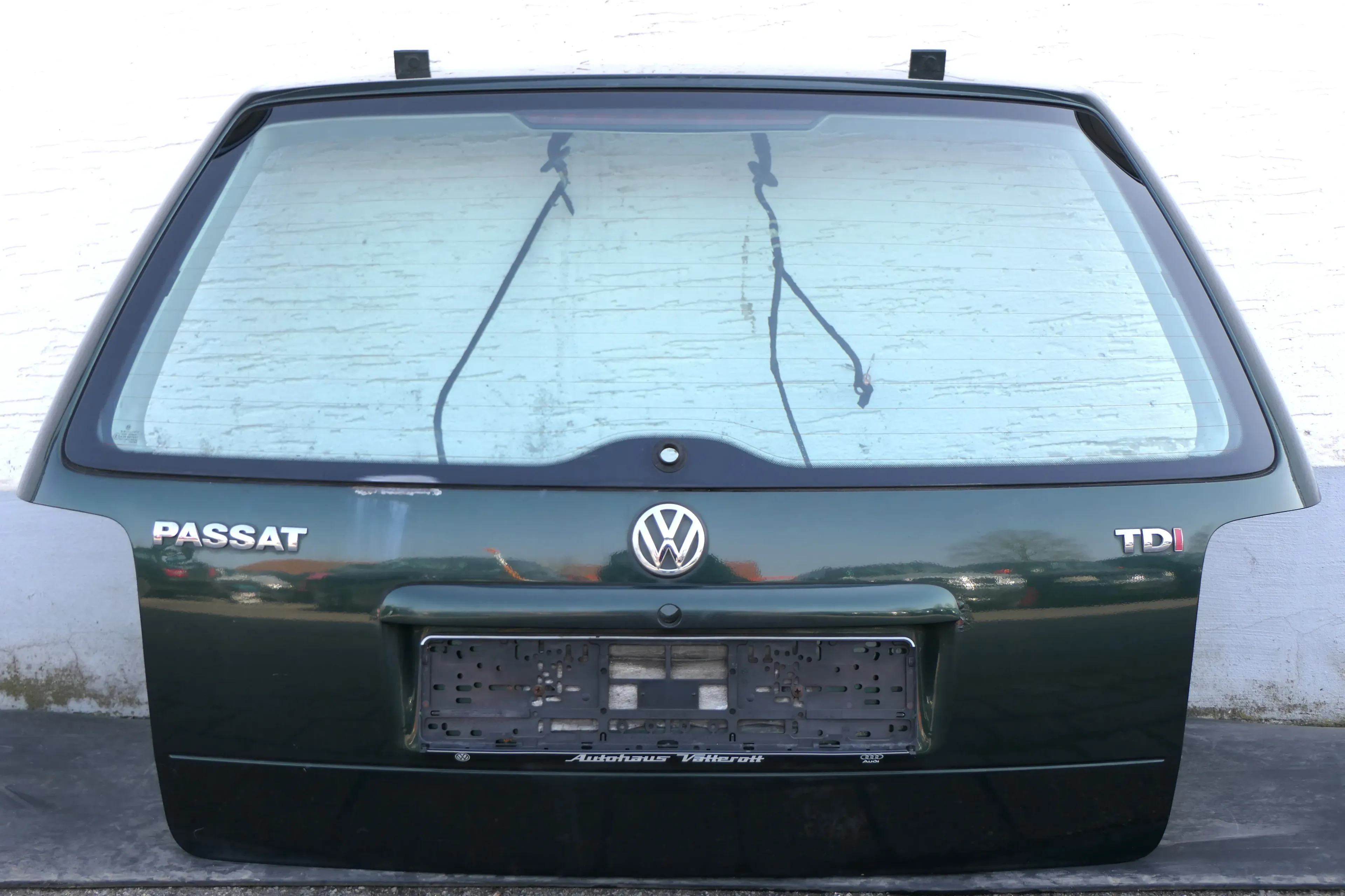 VW Passat 3B Kombi Variant Heckklappe Klappe hinten mit Scheibe grün LC6N - Bild 1