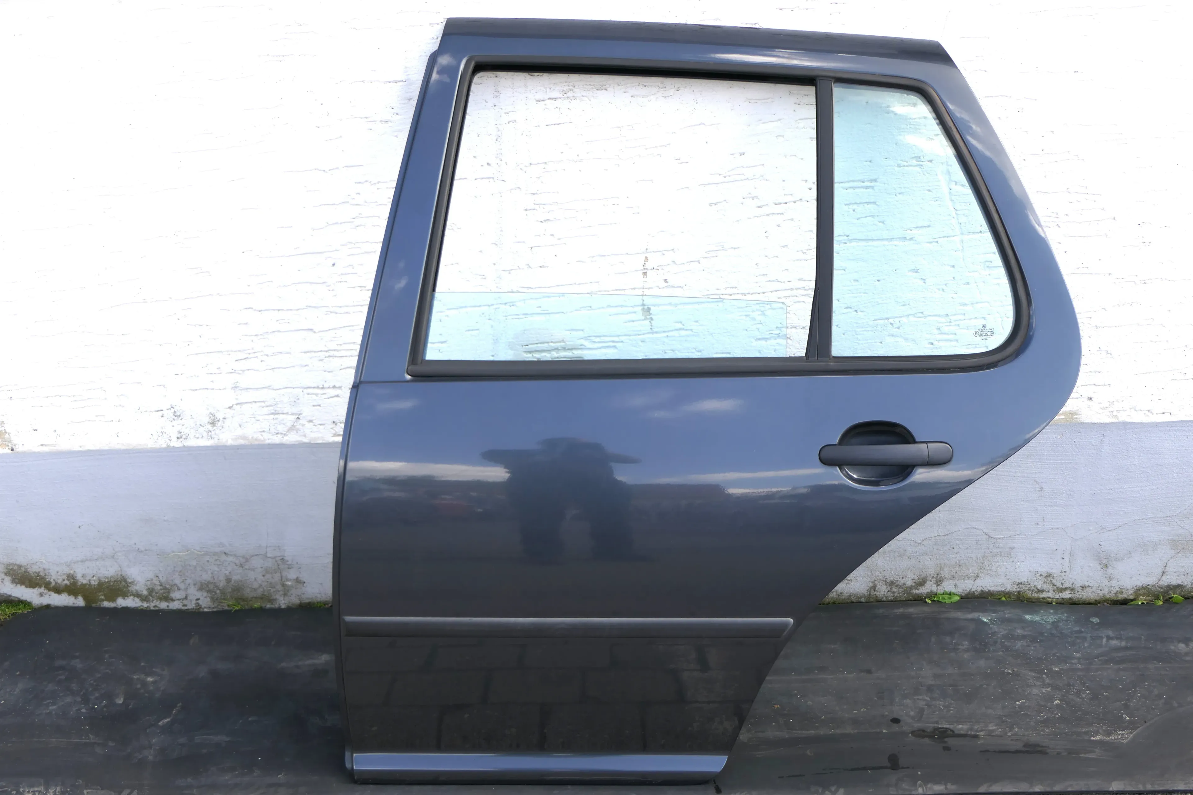 VW Golf 4 Limousine Tür hinten links grau LC7V (KEINkombi) - Bild 1