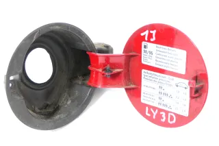 VW Golf 4 Limousine Tankdeckel Deckel Tank Tankverschluß rot LY3D - Bild 3