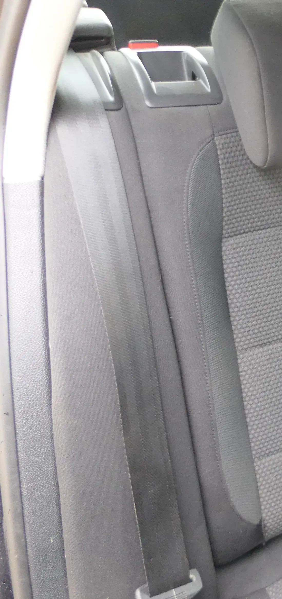 VW Golf 6 + 5 Kombi Variant Gurt hinten rechts 1K9857806 - Bild 1