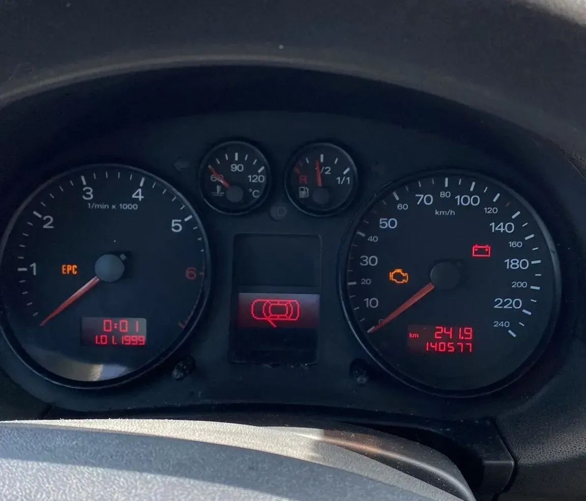 Audi A2 8Z Tacho Tachometer Kombiinstrument 140.000km 8Z0920900A Benziner 1.4 - Bild 1