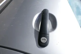 Ibiza 6L Tür Fahrertür 4/5-Türer vorne links silber grau LS7N - ohne Anbauteile - Bild 2