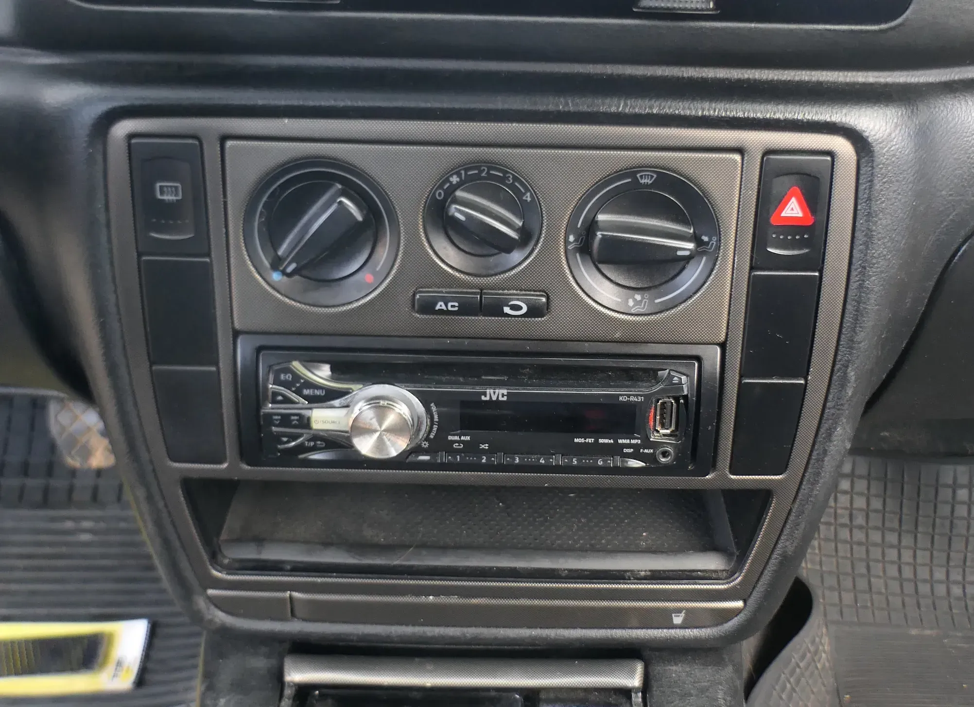 VW Passat 3B 3BG Mittelkonsole Verkleidung Aschenbecher Dekor braun netzoptik - Bild 1