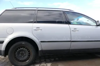 VW Passat 3B 3BG 3B6 Kombi Avant Tür hinten rechts mit Scheibe grau silber LB7Z - Bild 1