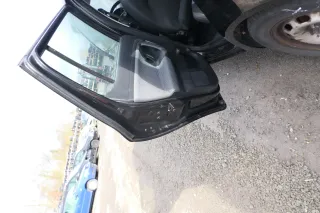 Skoda Fabia 5J Limousine Tür hinten links schwarz LF9R - Mängel - Bild 2