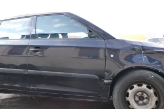 Skoda Fabia 5J Kombi + Limo Tür vorne rechts Beifahrertür schwarz LF9R - Mängel - Bild 1
