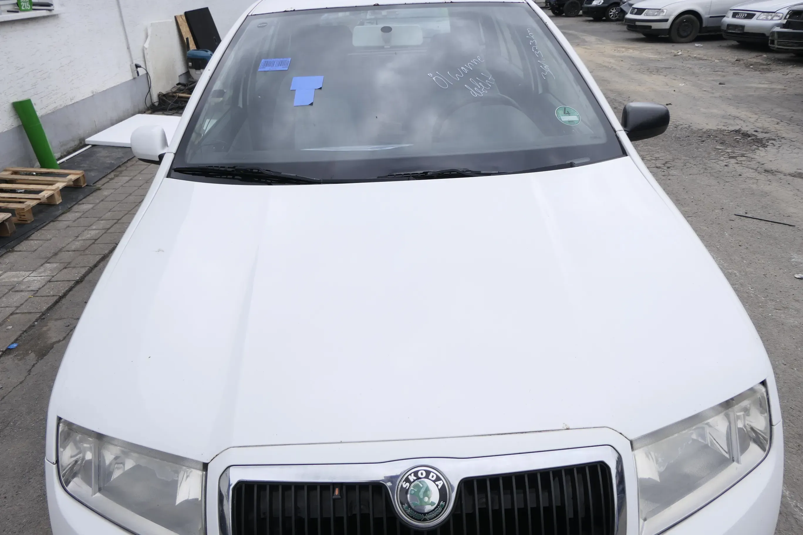 Skoda Fabia 6Y Motorhaube Klappe vorne weiß LF9E mit Grill vorn - Bild 1