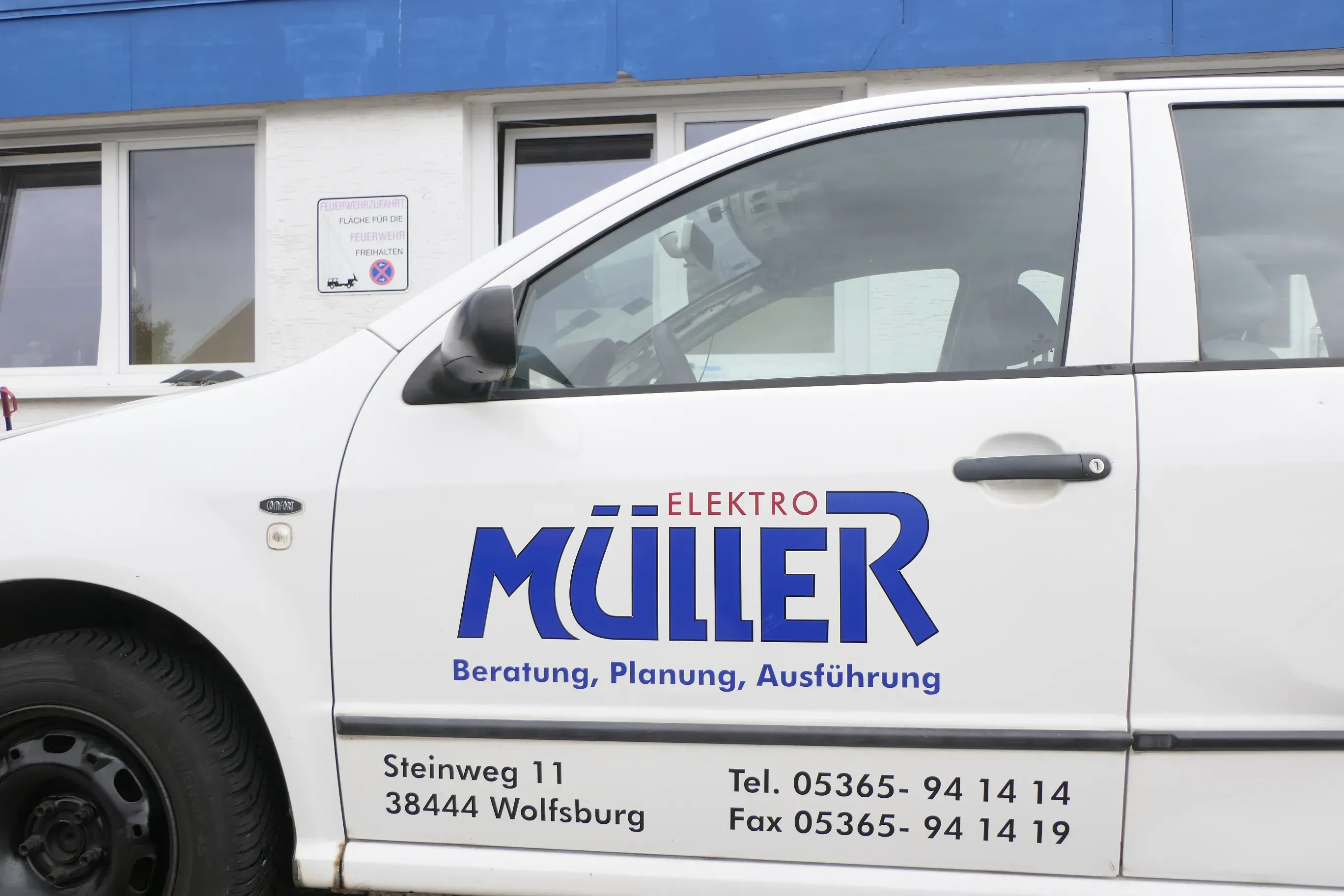 Skoda Fabia 6Y Kombi + Limousine Tür vorne links Fahrertür weiß LF9E ohneAnbaute - Bild 1