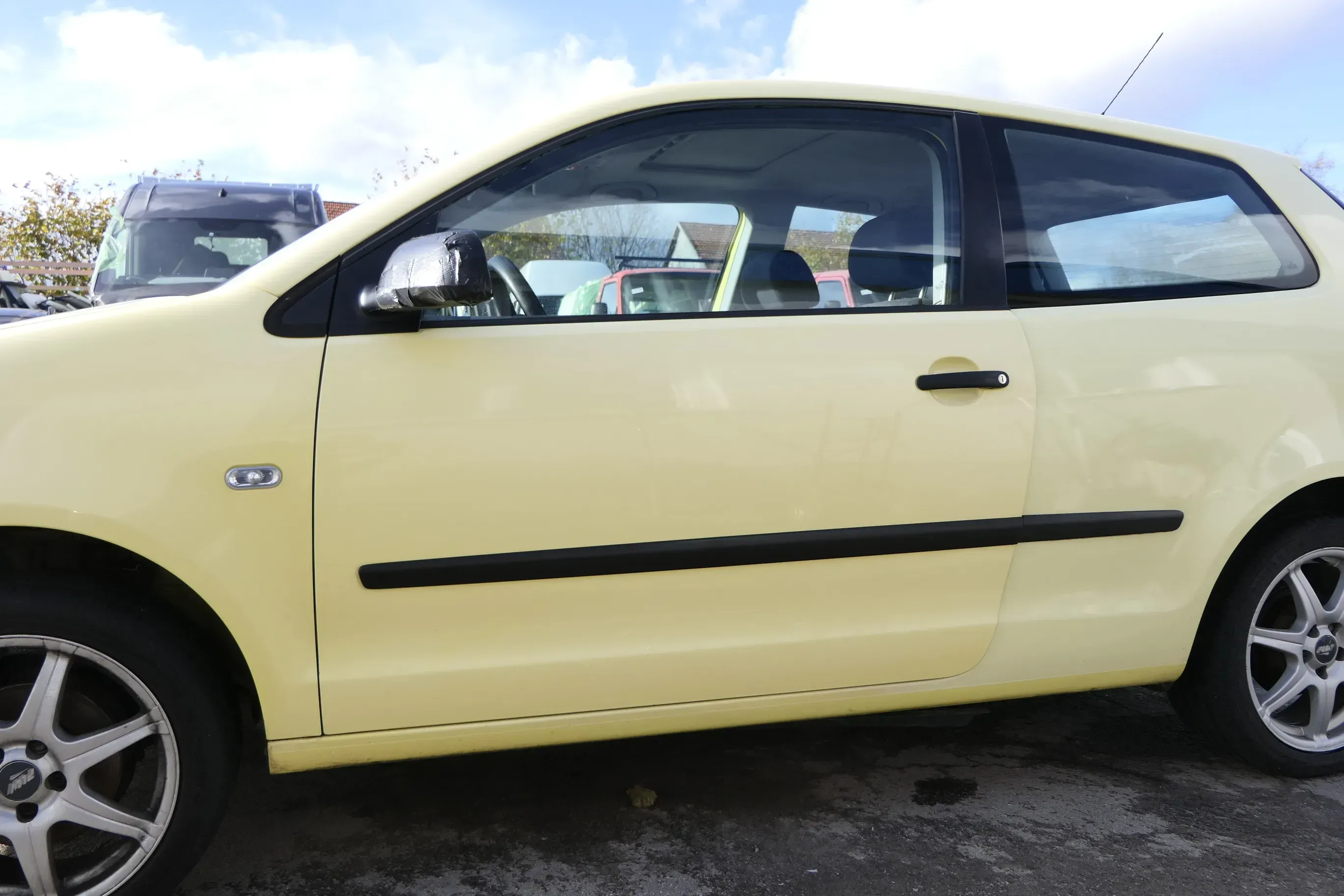 VW Polo 9N 9N3 Tür vorne links Fahrertür 2/3-Türer gelb LD1B ohneAnbautei - Bild 1
