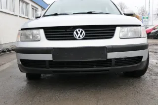 VW Passat 3B Stoßstange vorne Frontstoßstange Stoßfänger silber LB7Z grau Grill - Bild 1