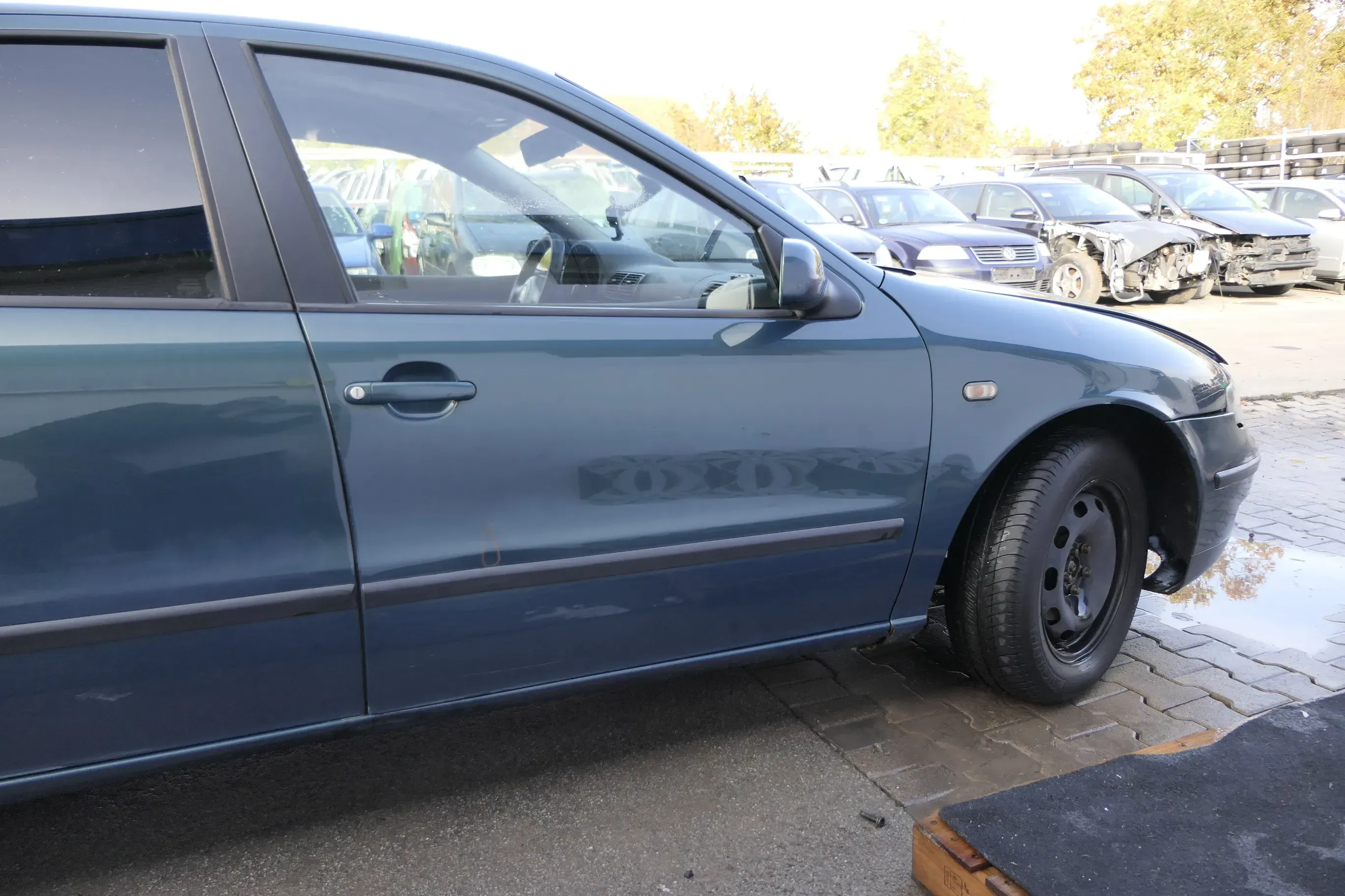 Seat Leon Toledo 1M Tür vorne rechts Beifahrertür grün LS5W AZUL TOPACIO L5SW - Bild 1