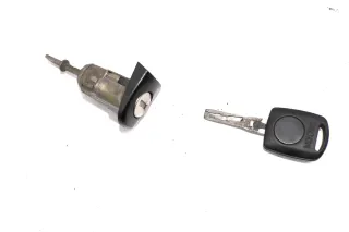 Skoda Octavia 1U Türschloß mit 1x Schlüssel Schloß Tür rechts vorne - Bild 1