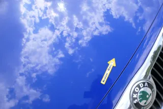 Skoda Fabia 6Y Motorhaube Klappe vorne blau LF5K mit Grill vorn - Bild 6