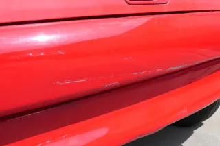 VW Polo 6N Stoßstange hinten 2-geteilte Heckstoßstange rot LP3G Stoßfänger - Bild 2