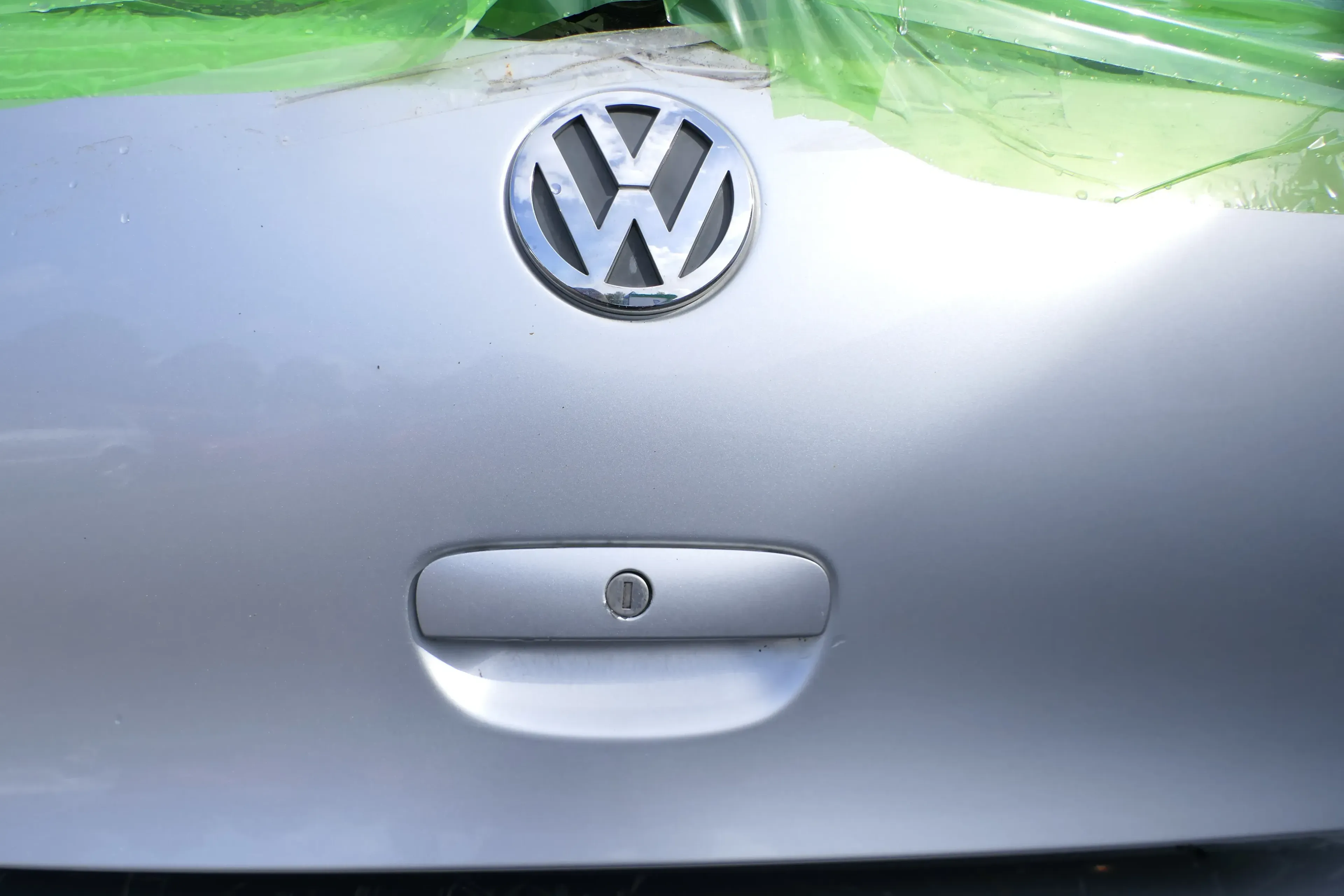 VW Polo 9N 9N3 Griff Heckkklappe Heckklappengriff silber LA7W - Bild 1