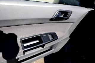 1x VW Polo 9N Türverkleidung Verkleidung Tür vorne links 2/3-Türer Fahrertür - Bild 3