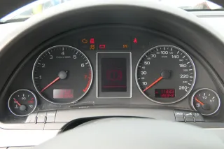 Audi A4 8E B7 Tacho Tachometer Kombiinstrument 8E0920901G 126.000KM TDI Diesel - Bild 1