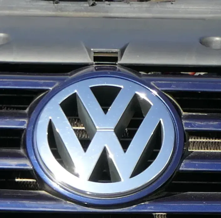 VW Sharan 7M original Emblem Logo VW Zeichen 7M3853601 Facelift - Bild 1
