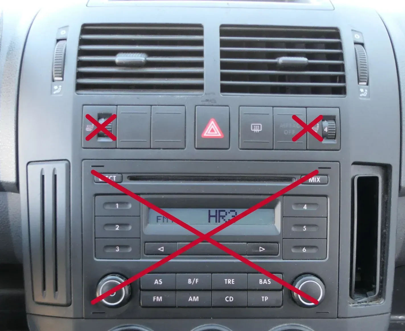 VW Polo 9N Mittelkonsole Verkleidung um Radio schwarz 6Q0858069AC - Bild 1
