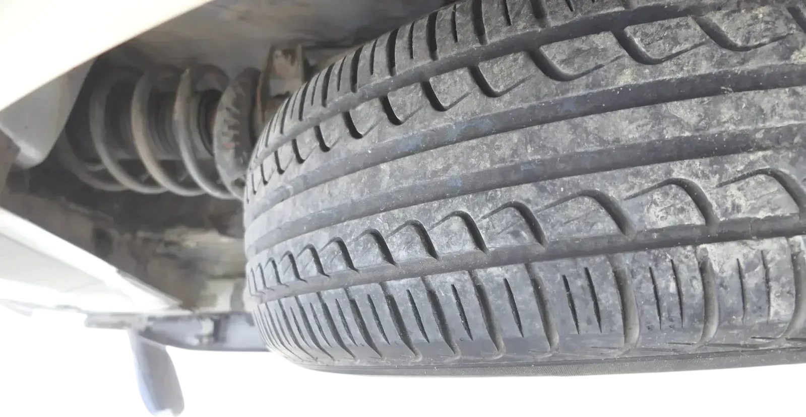 VW Golf 5 6 Touran Sommerreifen Reifen Felgen 195/65 R15 91V Caddy    5-6mm - Bild 1