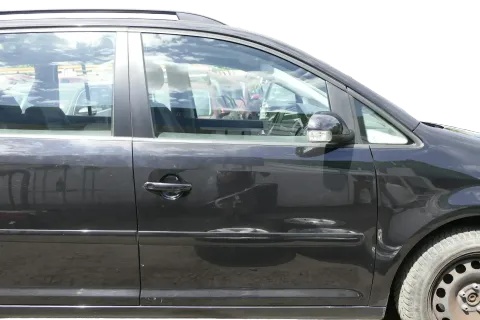 VW Touran 1T 1T3 Tür vorne rechts Beifahrertür schwarz LC9Z meta ohne Anbauteile