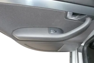 1x A4 8E B7 Türverkleidung Verkleidung Tür hinten links soul schwarz Griff Türgr - Bild 2