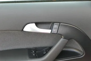 1x Audi A3 8P Türverkleidung Verkleidung Tür vorne links schwarz 2/3-Türer Griff - Bild 3