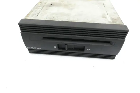 VW Passat 3B 3BG  Navi Navirechner Steuereinheit 4D0919887D Bedienteil Rechner