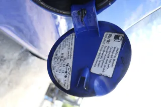 VW Polo 6N2 6N Tankdeckel Deckel Tank Tankverschluß blau LA5C - Bild 3