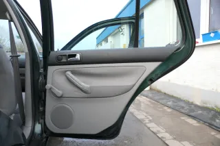 1x VW Golf 4 1J Limousine Türverkleidung Verkleidung Tür hinten rechts grau - Bild 3