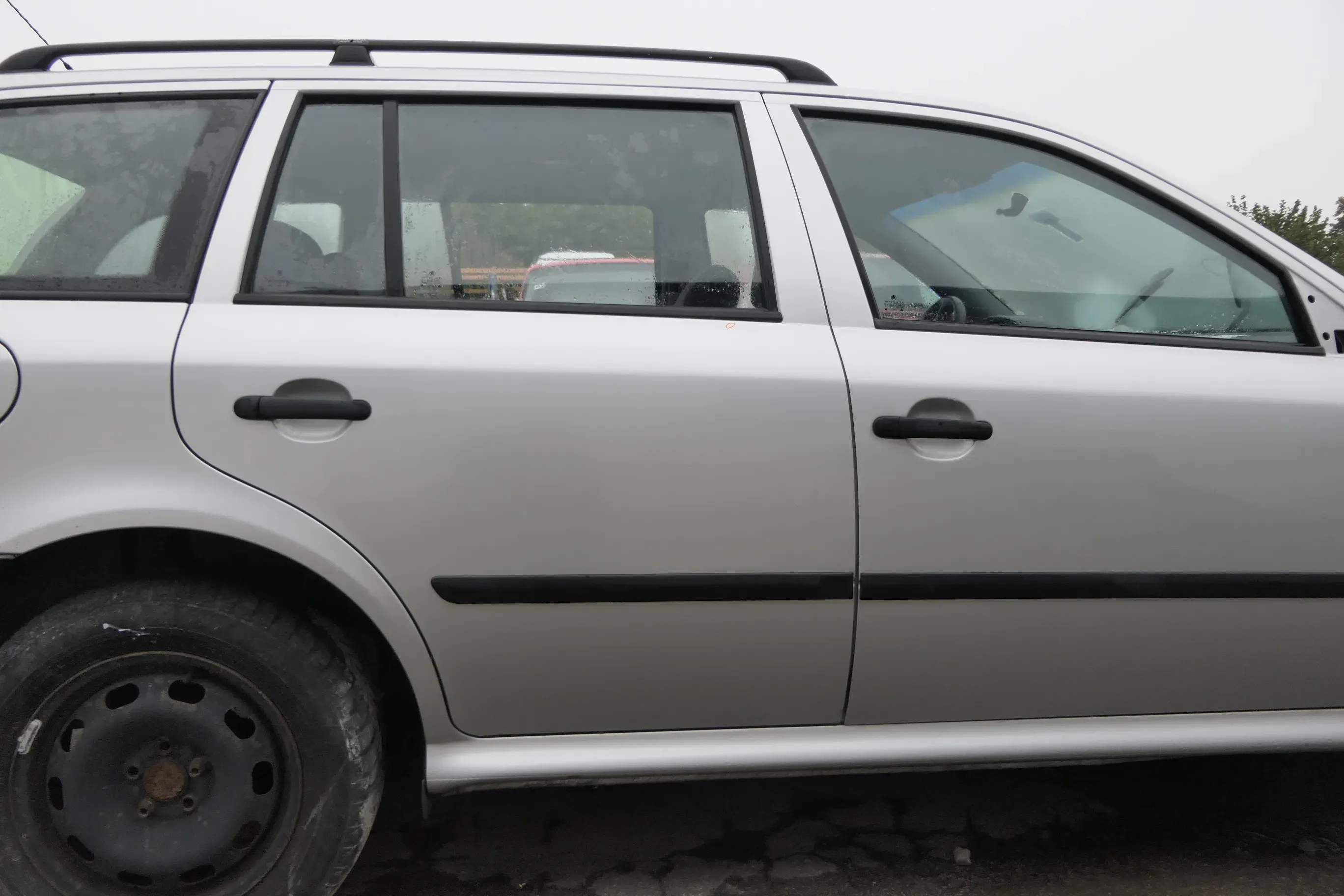 Skoda Octavia 1U5 Combi Kombi Variant Tür hinten rechts grau silber LF7T 9102 - Bild 1