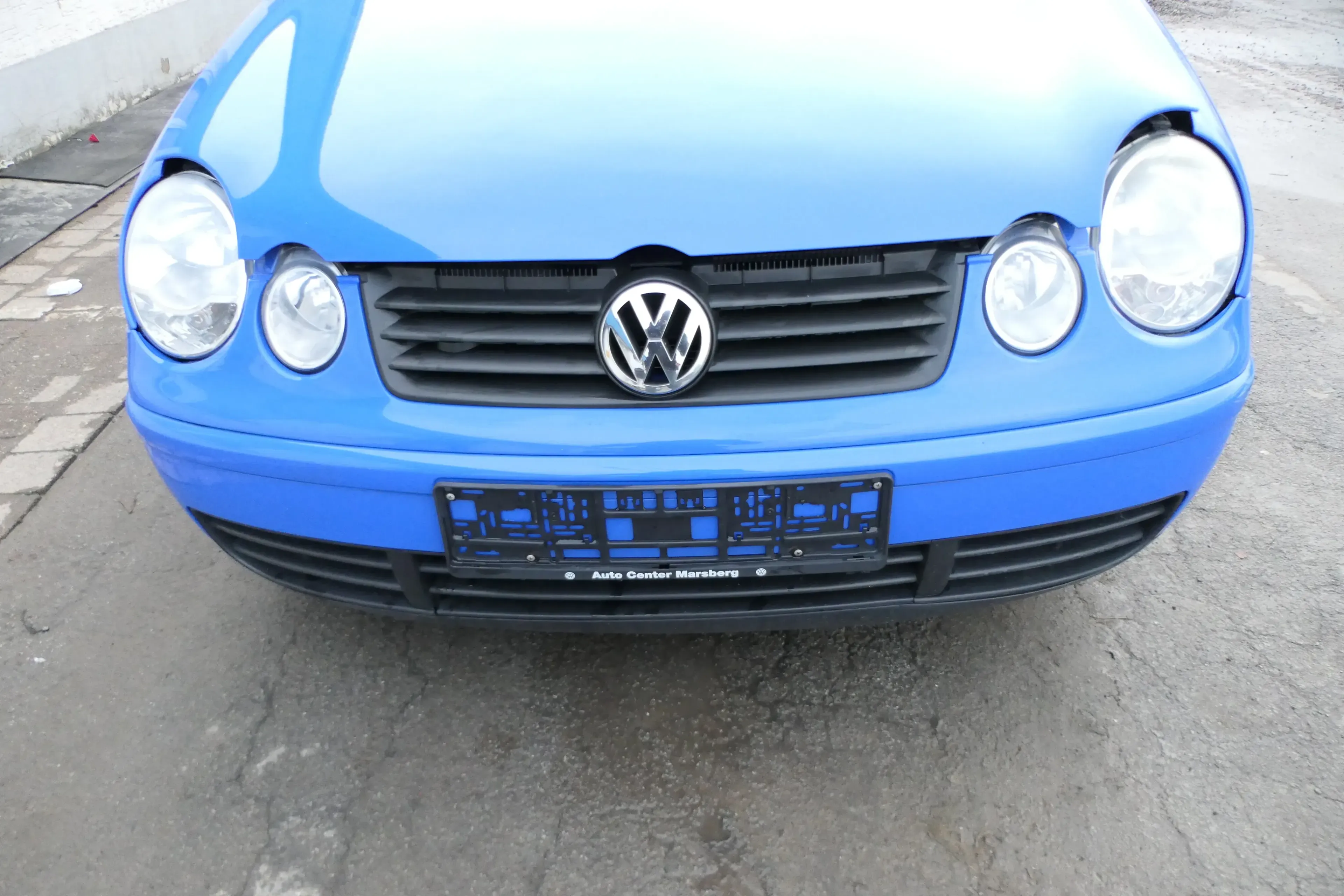 VW Polo 9N Stoßstange Frontstoßstange vorne blau LA5F - Bild 1