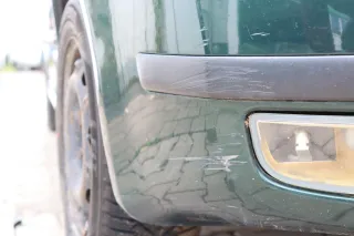 Skoda Fabia 6Y Stoßstange Stoßfänger vorne grün LF8C 2000-2004 - Bild 6